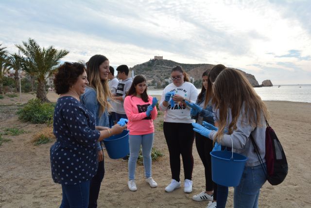 Los estudiantes aguileños se suman al proyecto Escalpito. Pescadores de Plástico