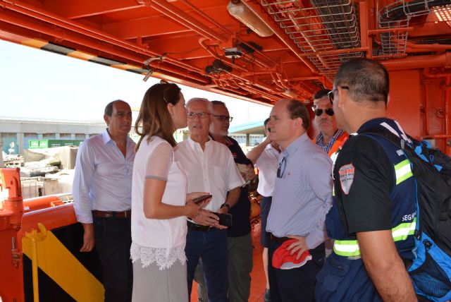 Cruz Roja y Salvamento Marítimo participan en un simulacro en Águilas