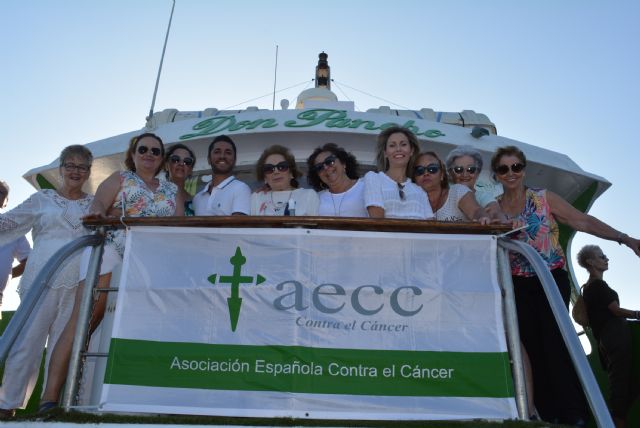 Ruta solidaria a bordo del Don Pancho para colaborar con la AECC