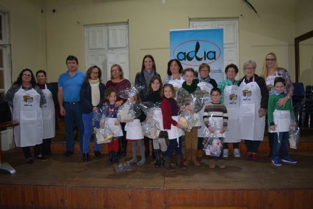 Los niños se suman al concurso de postres sin azúcar de ADIA