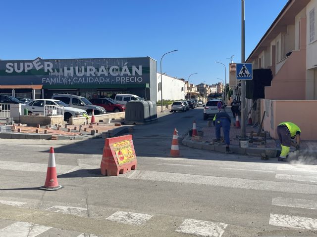 La mala planificación del Gobierno de Mari Carmen Moreno provoca un nuevo caos entre los vecinos de la calle Murcia