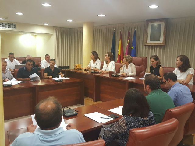La Consejería trabajará con el Ayuntamiento de Águilas para adaptar la oferta de cursos a las necesidades de los agricultores del municipio