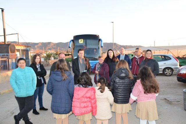 Ciudadanos exige al Gobierno regional que unos veinte niños de Águilas puedan utilizar el autobús escolar para asistir a clase